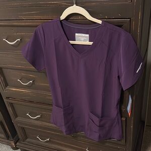 Skechers scrub set